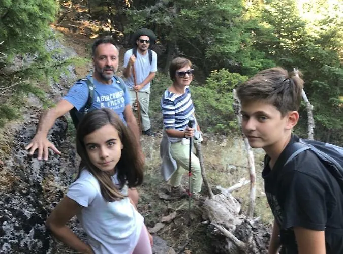 Alojamento de Turismo Selvagem In The Forest Kalavryta