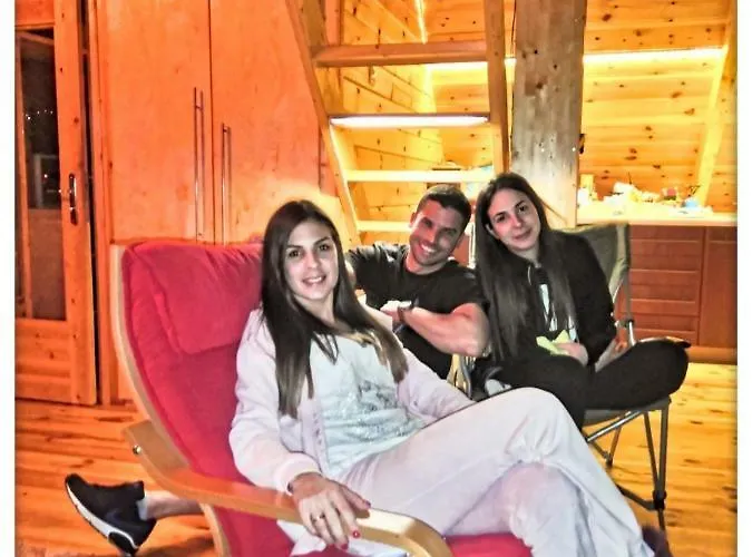 山林小屋 In The Forest 卡拉维塔